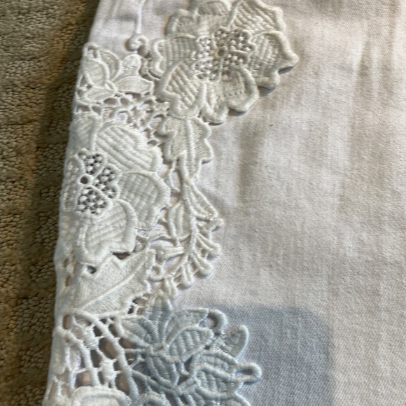 White Denim jean skirt with cotton floral appliqué on sides - Small - Picture 7 of 7